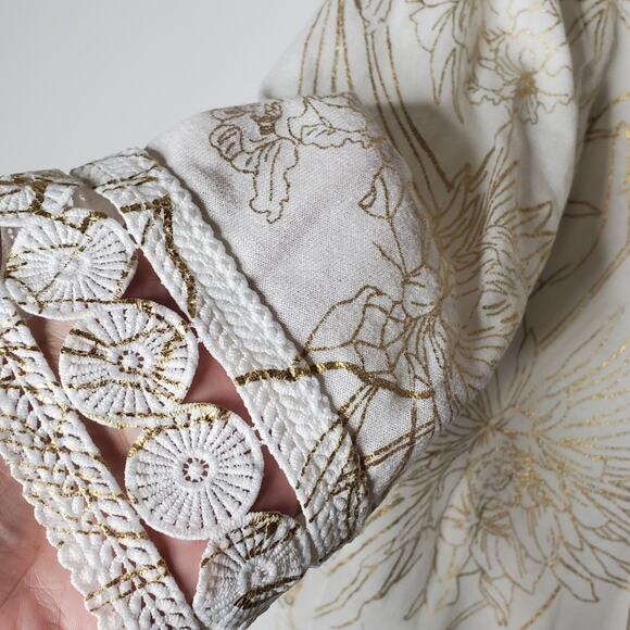Chico's Cotton blend gold metallic floral design with 3/4 cutout sleeves - Picture 5 of 11